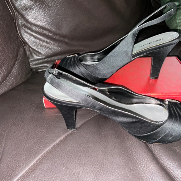 Dress barn black heel shoe - Picture 3 of 3